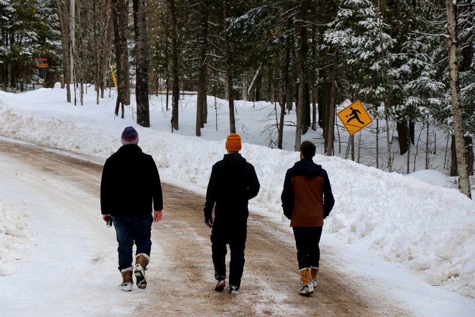 Canada, Big cedar lake, Road