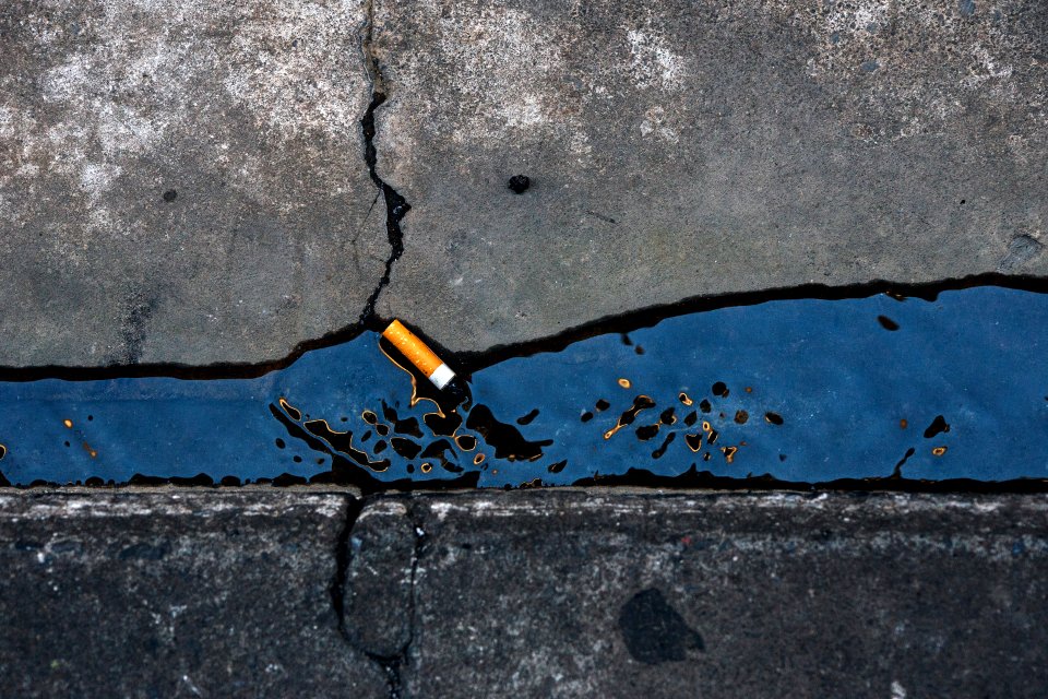 Gritty, Cigarette, Colour