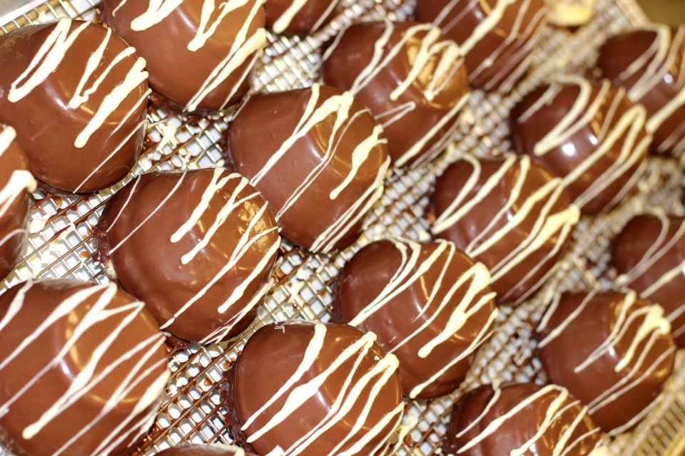 Black  white bakery, United states, Cake
