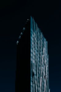 gray high-rise building photo