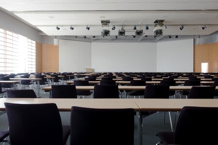 Building modern projection screen