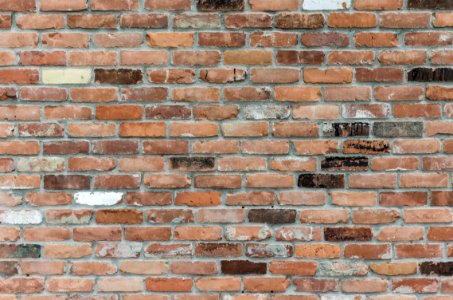 brown brick wall photo