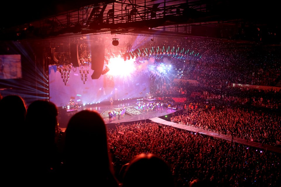 photo of group of people on stage photo