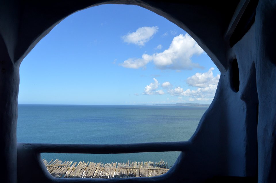 Casa del pueblo, Uruguay, Sea