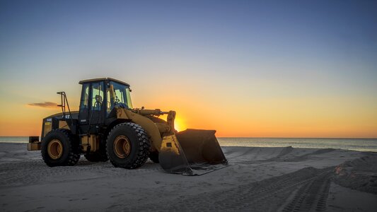 Ocean outdoors pay loader
