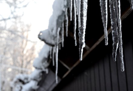 Icel, Icicle, Cabin