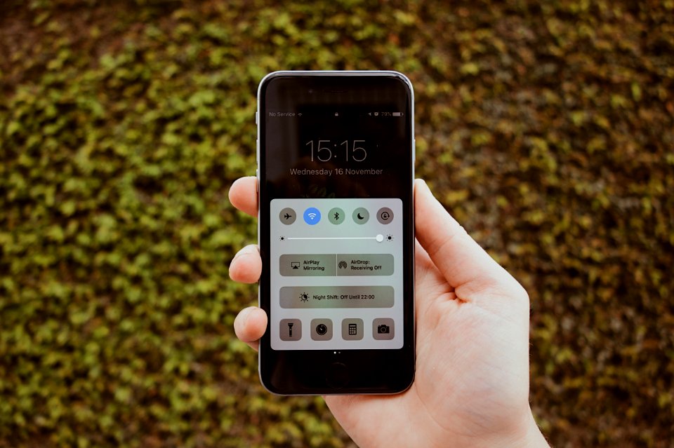 space gray iPhone 6 at 15:15 clock