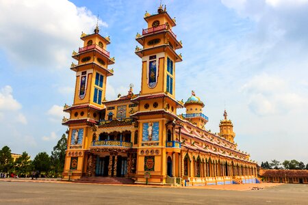 Asia religion cao dai