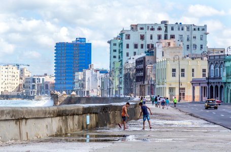 Malecon, Cuba, La habana photo
