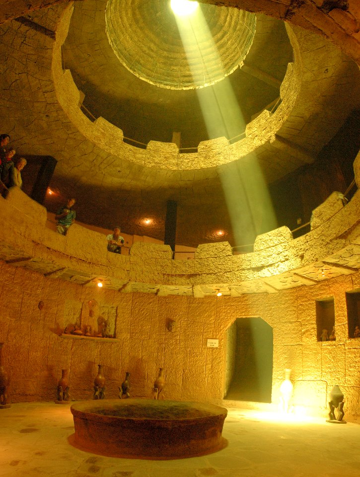 Museo templo del sol pintor cristobal ortega maila, Ecuador, Pintura escultura