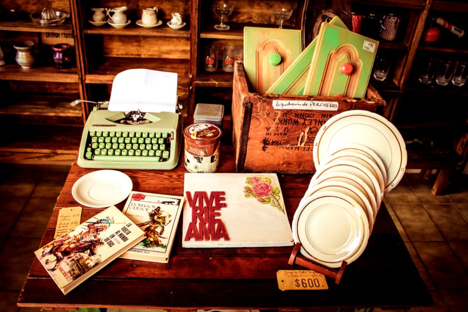 Uribelarrea, Argentina, Garage sale