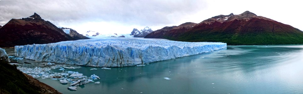 El calafate, Argentina, Lake photo