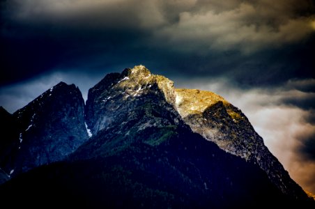 birds eye photography of mountain during daytime