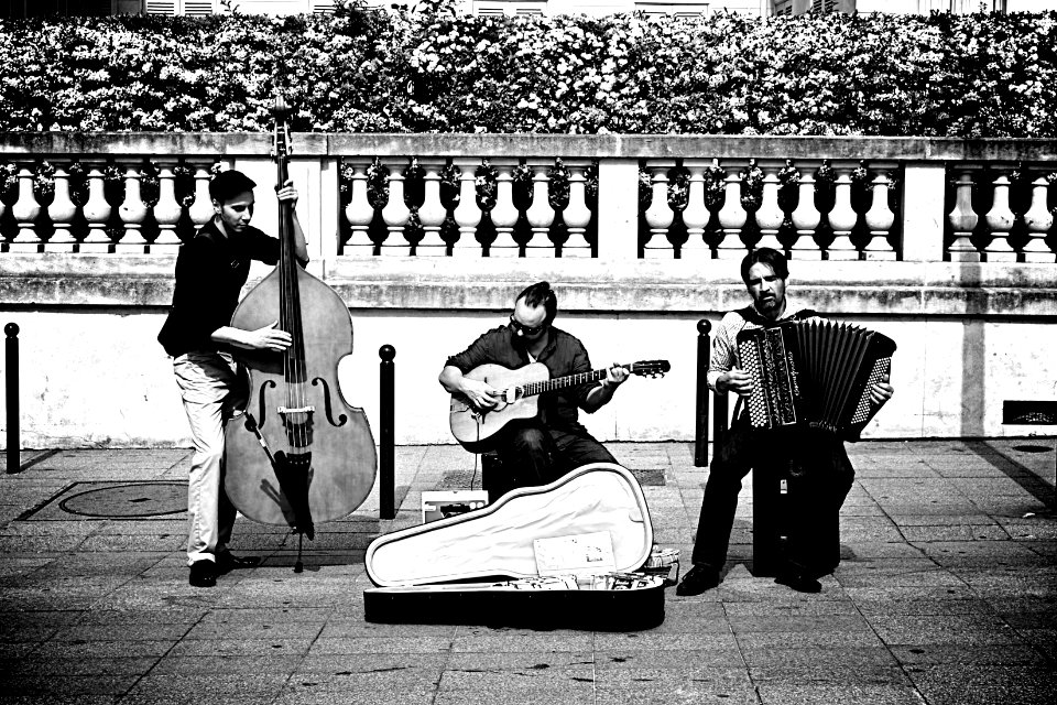 Paris, Friends, Music