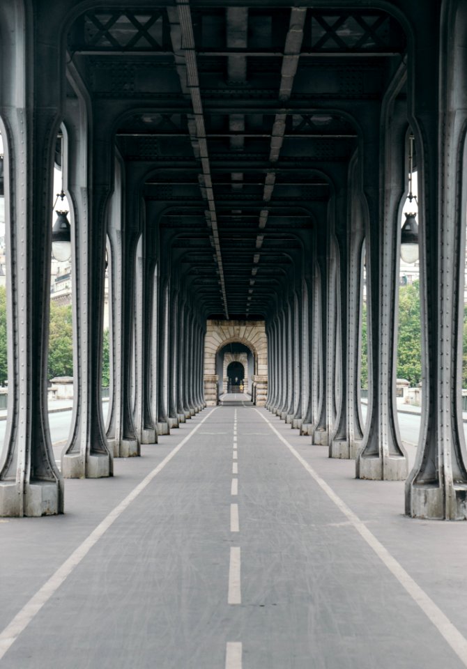 Paris, Pont de birhakeim, France