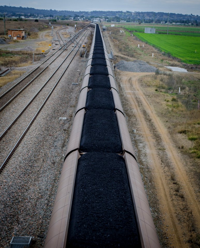 Singleton, Australia, Train