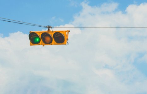 traffic light at yellow photo