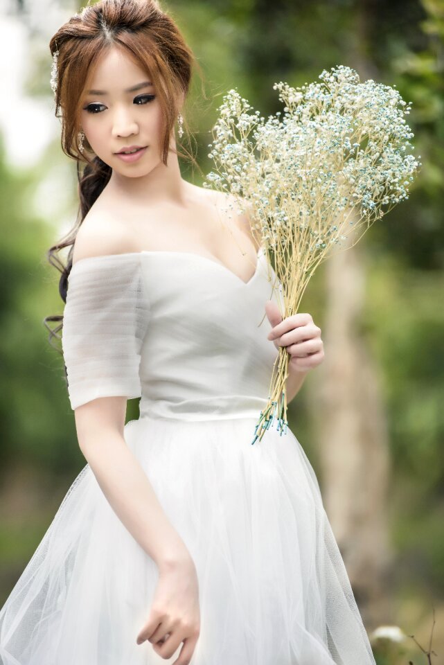 White dress bride wedding
