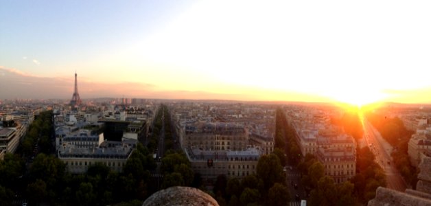 Paris, Sunset, 9 place charles de gaulle photo
