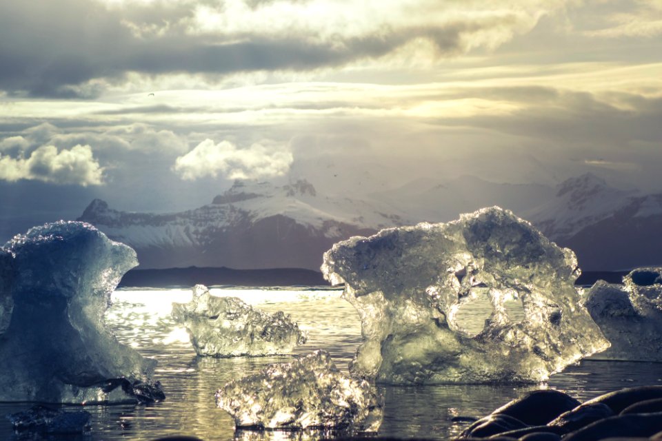 islet rock during daytime photo