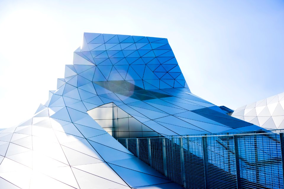 Architecture, Confluences, Glare