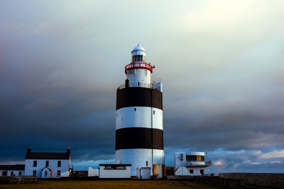 Dark clouds guidance light