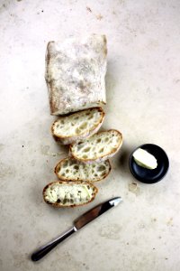 bread slices beside knife photo