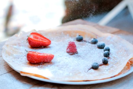 strawberry and blueberry fruits photo