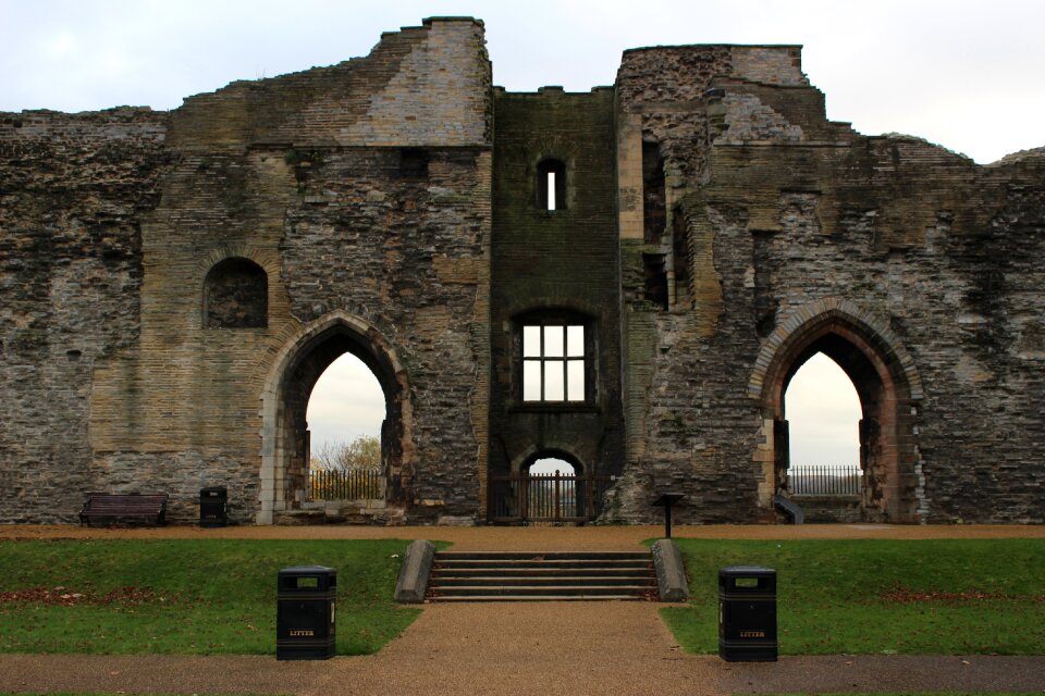 Newark-on-trent medieval building