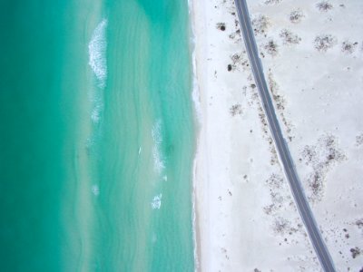 birdseye photo of sea