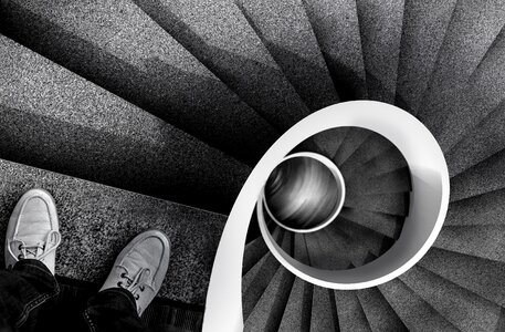 Descent spiral low
