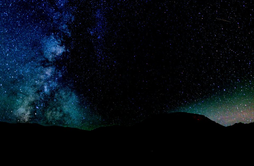 mountain under starry nights