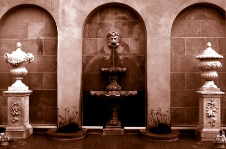 Sculpture decoration architecture