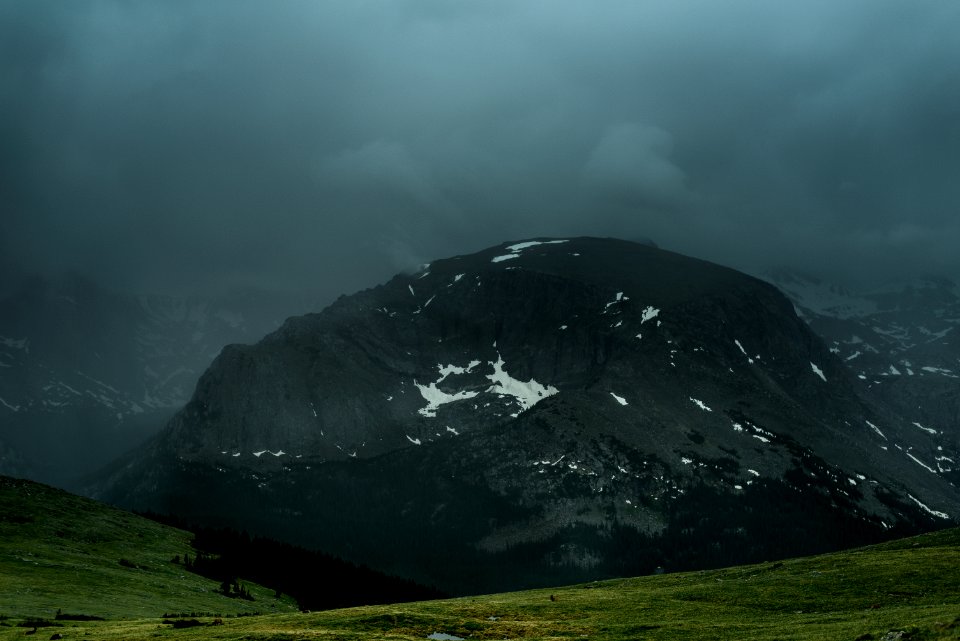 photography of mountain range during daytime