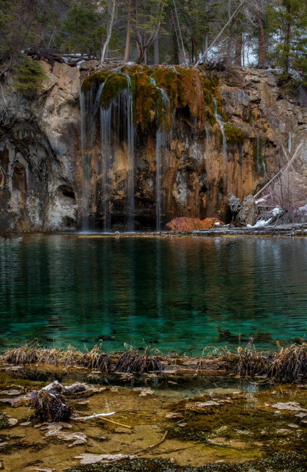 photography of waterfalls during daytime
