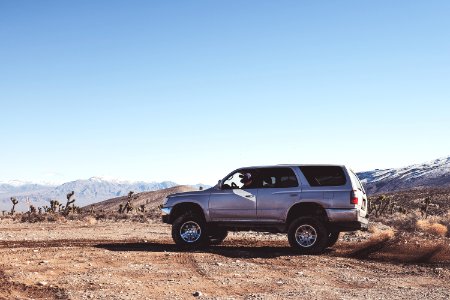 gray SUV during daytime photo