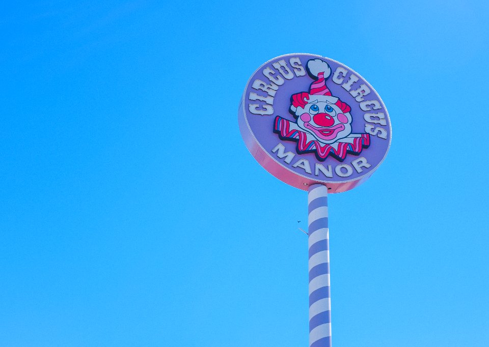 Circus Manor signage
