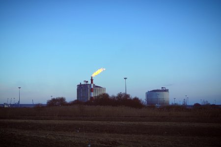 Donges, France, Pipelines