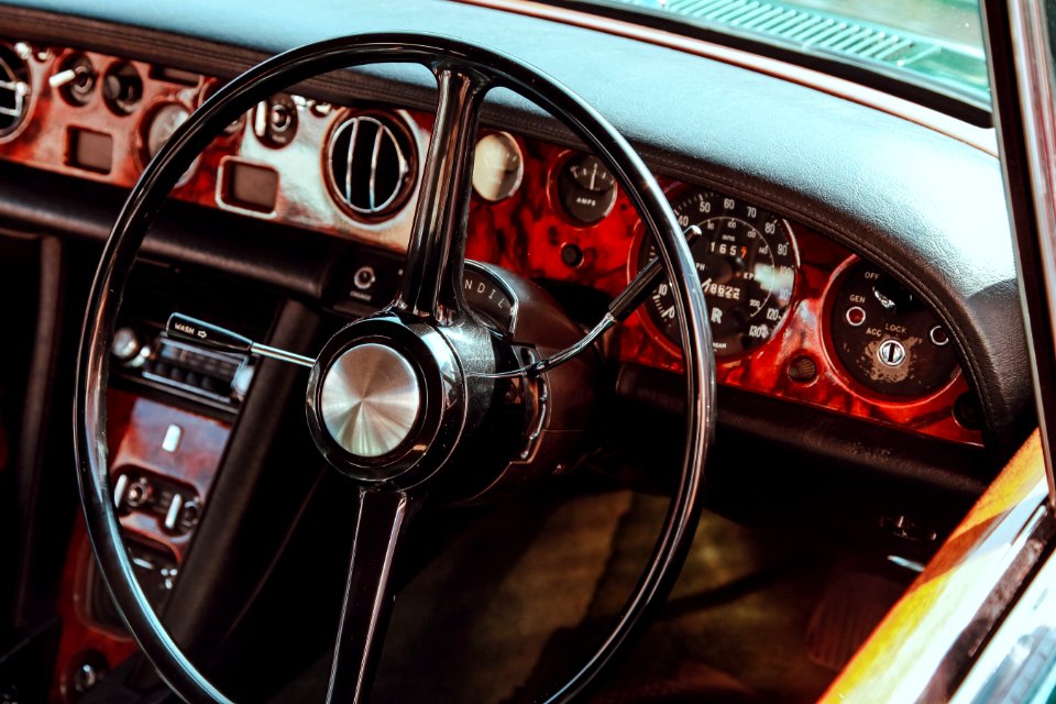 black and gray car steering wheel photo