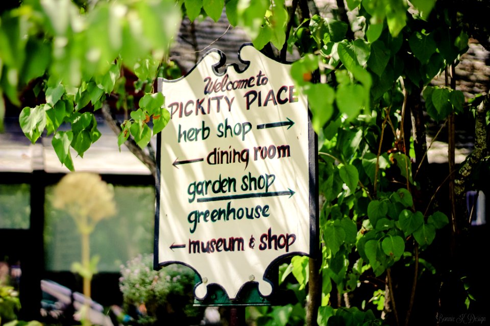 Pickity place, Mason, United states
