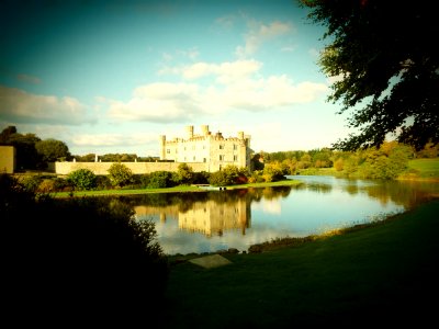 Leeds castle, Maidstone, United kingdom photo