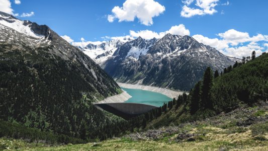 photo of mountain during daytime