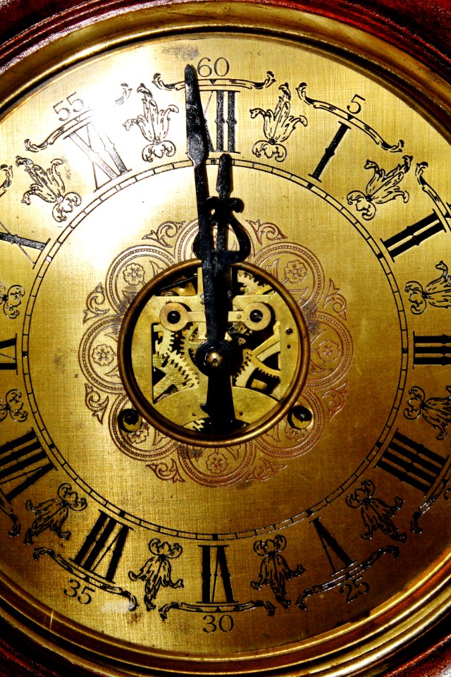 Clock face, Object