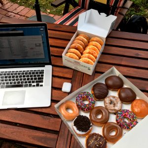 Airpods, Krispe kreme, Table