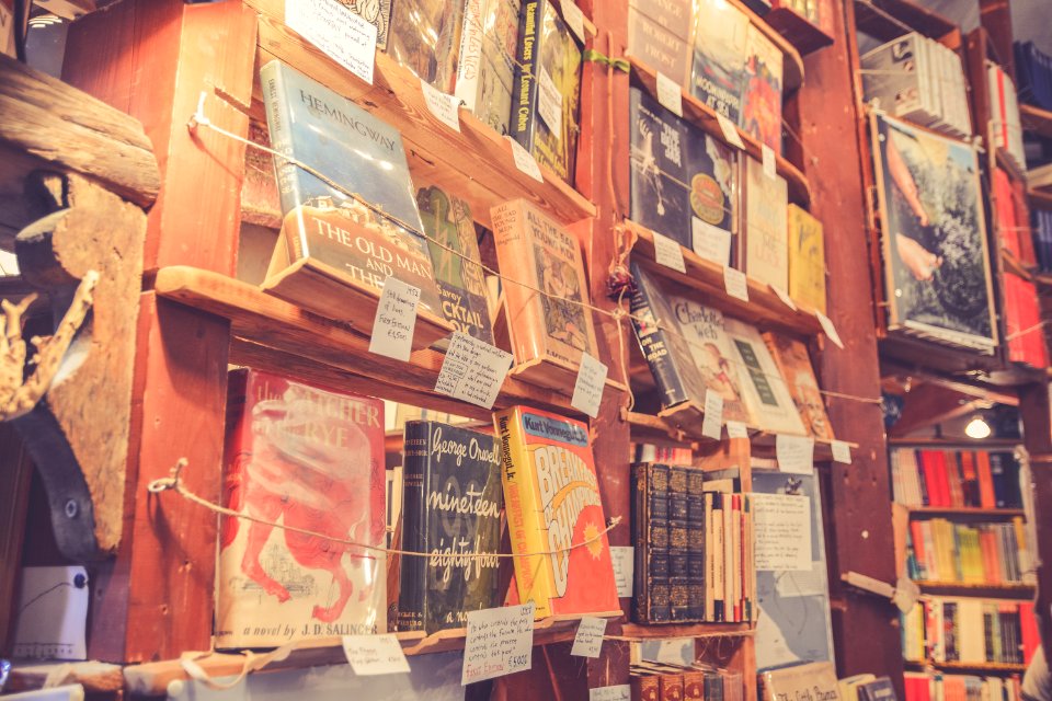 Atlantis books ee, Oia, Greece
