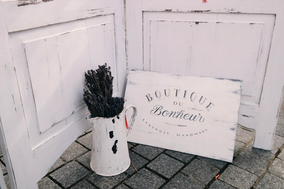 Decor, Sign, Purple flowers
