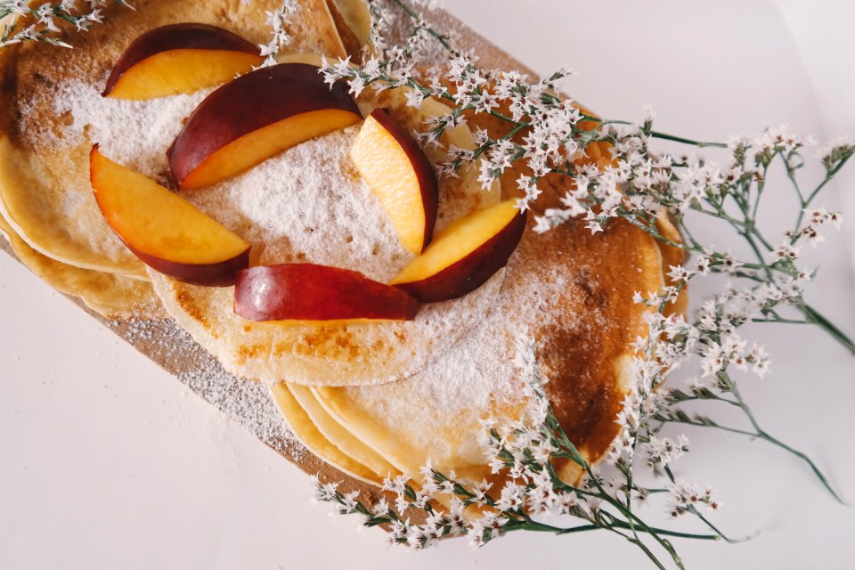 White table, Powdered sugar, Apricot