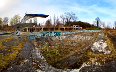 Ruins, Annihilation, Building