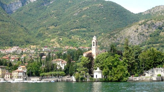Lake como, Italy photo