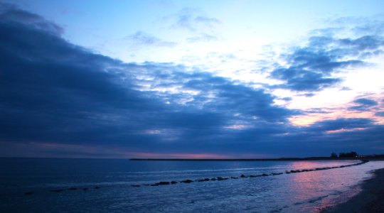 Digue  la mer, Saintesmariesdelamer, France